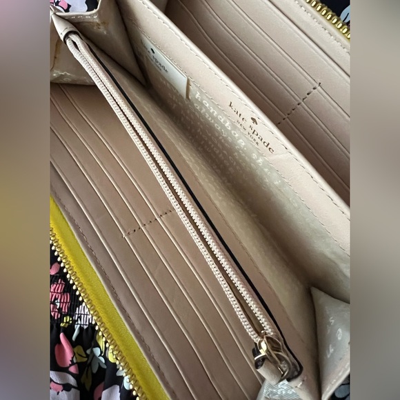 *SOLD* Kate Spade Go Fly a Kite Wallet - Picture 12 of 16